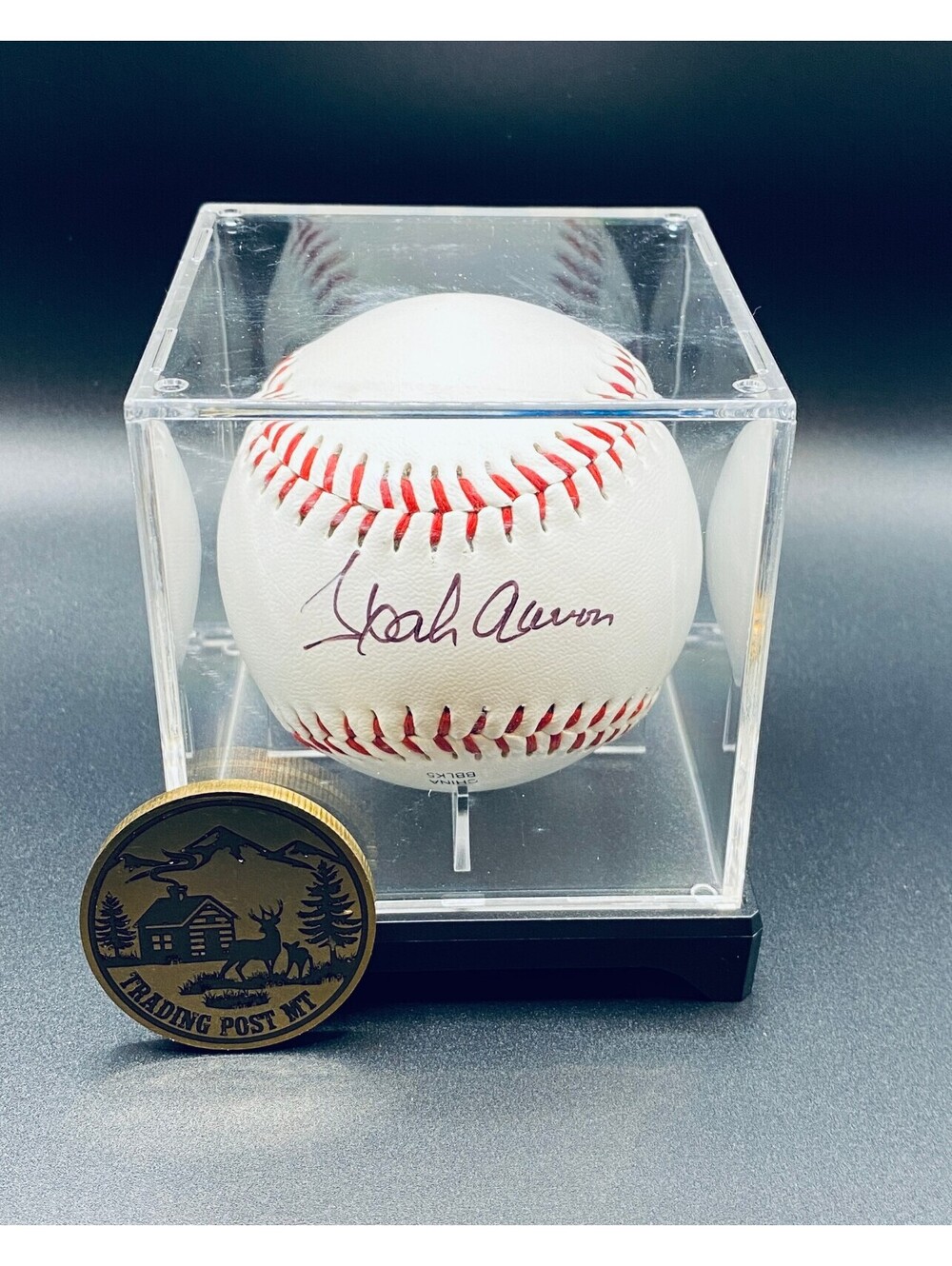 Hank Aaron Signed Baseball In Case With COA (Braves)